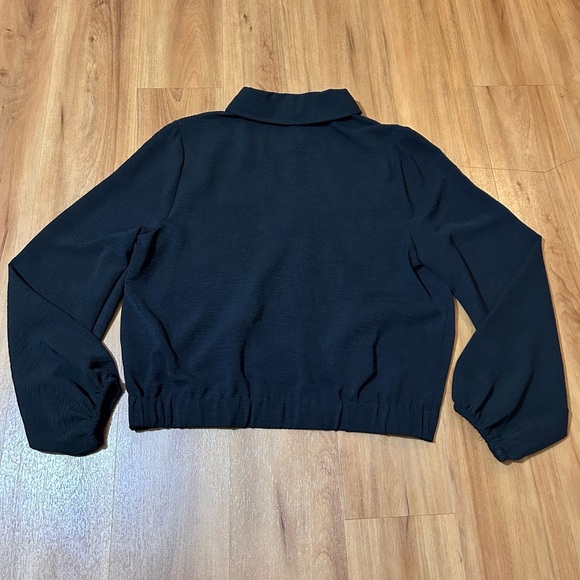 Sofia by Sofia Vergara Black Long Sleeve Notched Collar Blouse - Picture 5 of 10